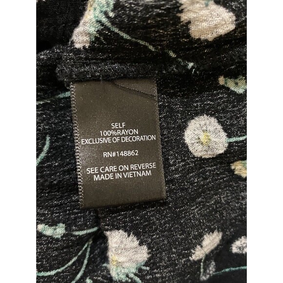 Torrid Black Floral Eyelet Lace Inset Babydoll Top Size 2 (18/20 2X) 3/4 Sleeve - Picture 5 of 11